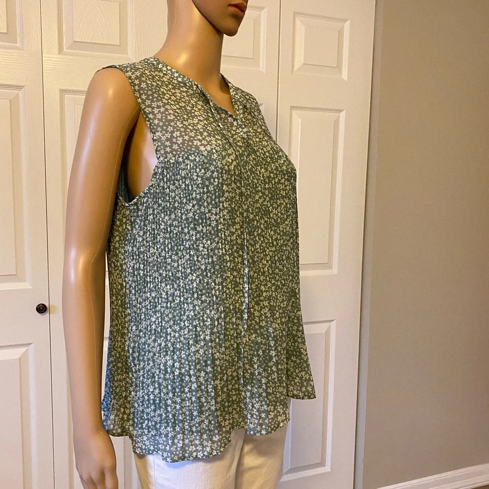 EUC Pleione Floral Blouse. - Picture 4 of 15